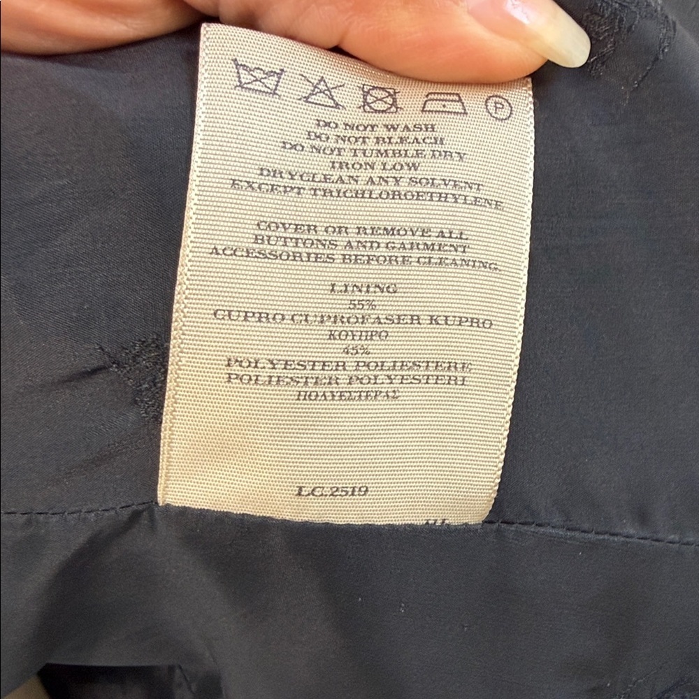 Burberry Size 6 Classic Black Women's Blazer - Picture 14 of 16